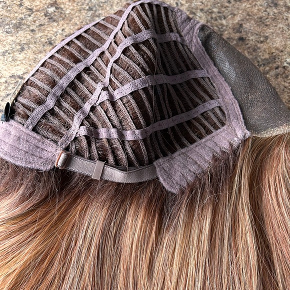 BELLE TRESS KUSHIKAMANA WIG In Sumptuous Strawberry 23” - Picture 8 of 10